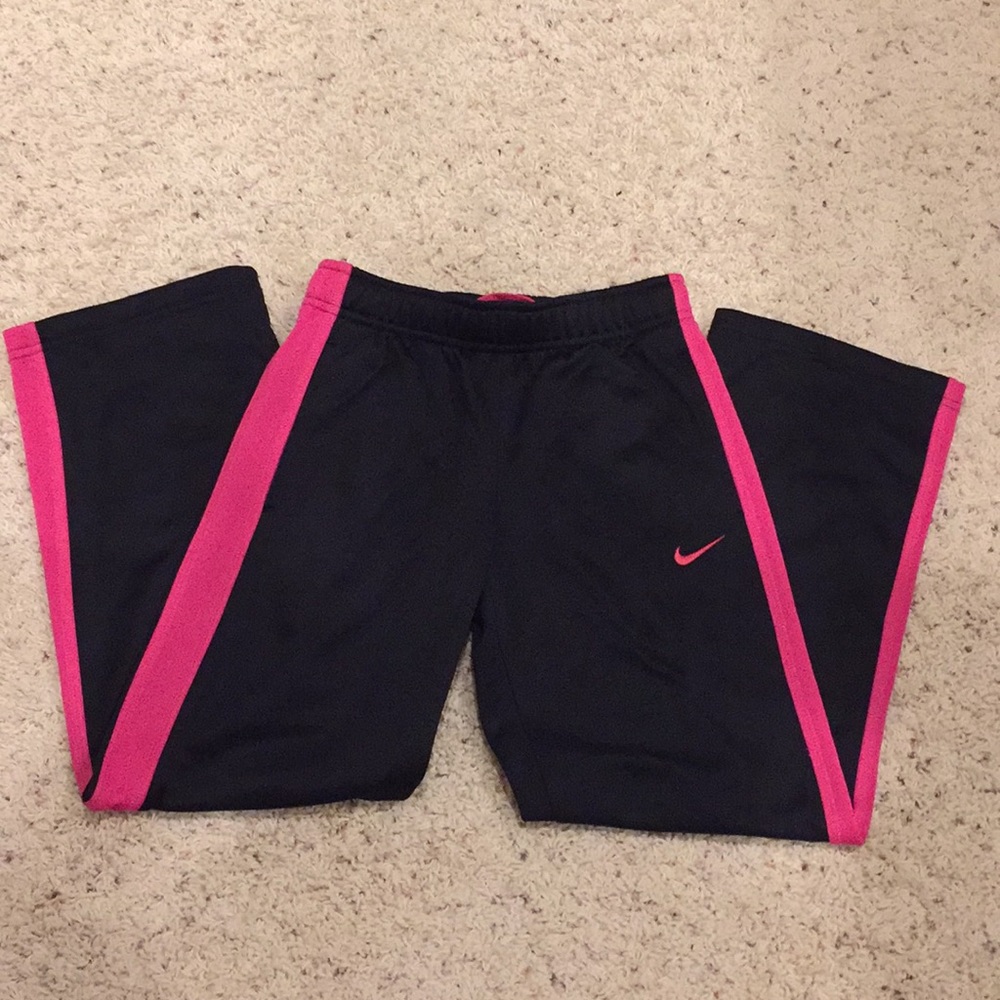 NWOT Nike fleece Thermafit  pants small